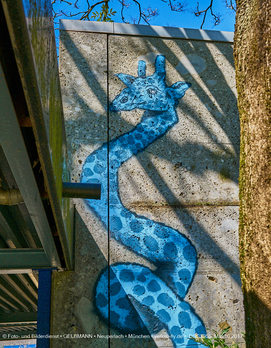 21.03.2017 - Abrissbaustelle Quiddezentrum in Neuperlach